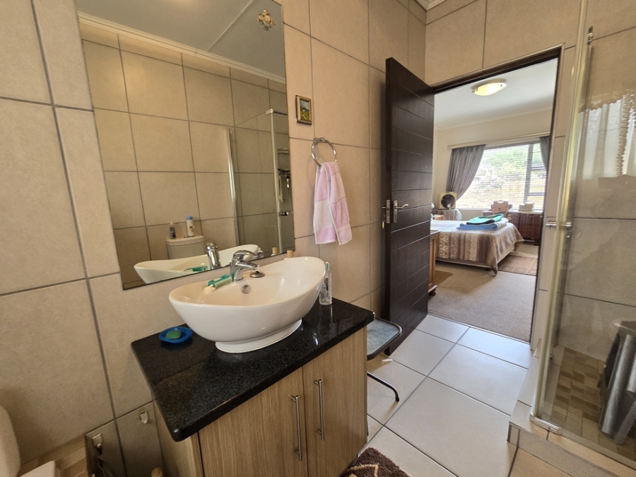 3 Bedroom Property for Sale in Dormehls Drift Western Cape